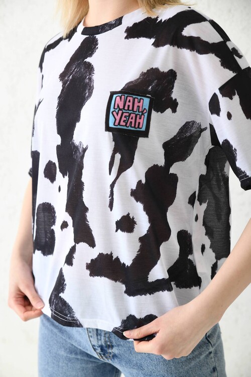 White Print Detailed Knitted T-Shirt