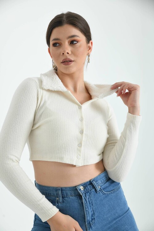 Ecru Shirt Collar Fur Button Detailed Knitted Crop Blouse