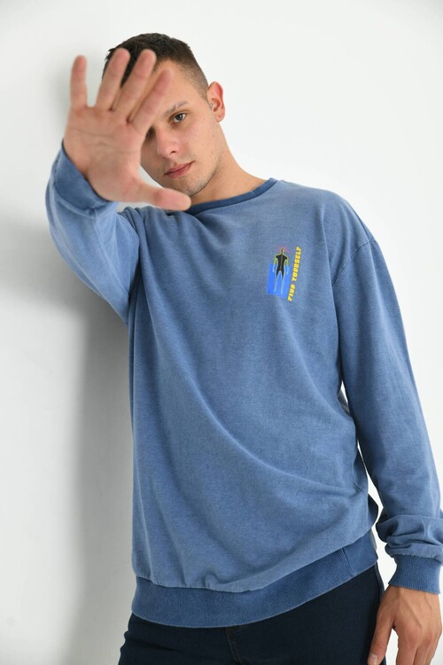 Men Blue Acid Wash Back Print Detailed Sweatshirt