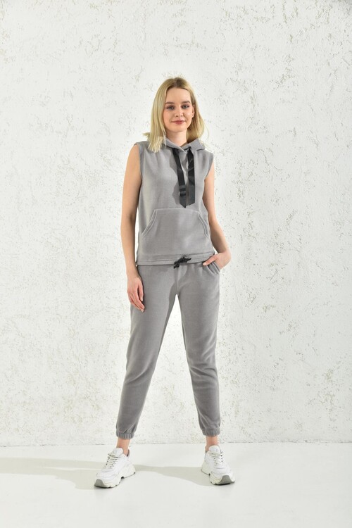 Gray Hooded Kangaroo Pocket Detailed Sleeveless Vest Set