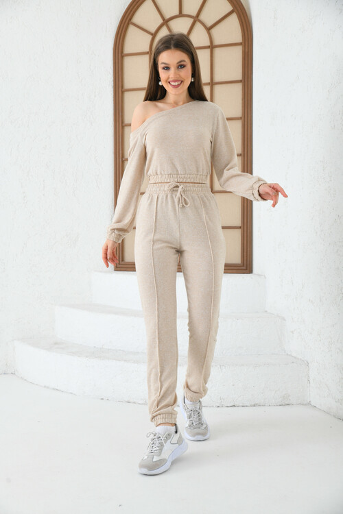 Woman Cream Boat Collar Soft Fabric Waist and Leg Elastic Tracksuit Set