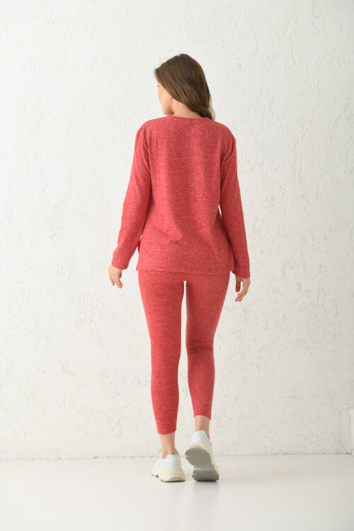 Kırmızı Yandan Yırtmaçlı Yumoş Pijama Takımı