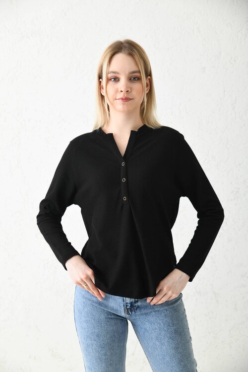 Black Button Detailed Knitted Blouse