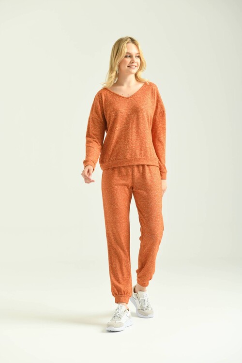 Turuncu V Yaka Yumoş Kumaş Örme Pijama Takımı