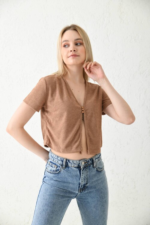 Mink Button Detailed Knitted Crop Blouse