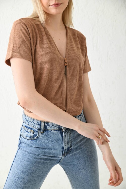 Mink Button Detailed Knitted Crop Blouse