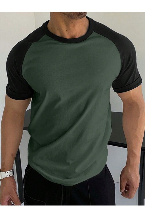 Asker Yeşili Bisiklet Yaka Omuzları Siyah Garni T-Shirt