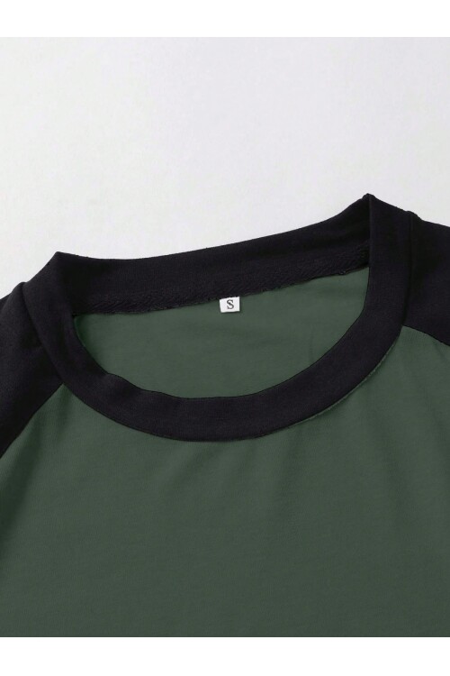 Asker Yeşili Bisiklet Yaka Omuzları Siyah Garni T-Shirt