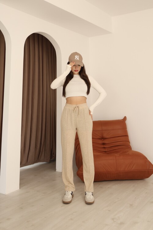 Bej Yumoş Yüksek Bel Bağlamalı ve Paça Lastik Detaylı Eşofman Altı