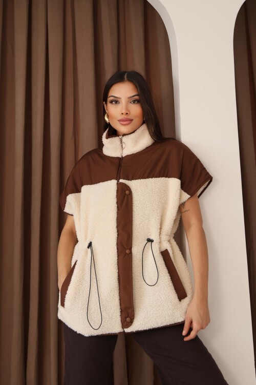 Kadın Ekru Polar ve Kahve Garnili Fermuar ve Cep Detaylı Şişme Mont