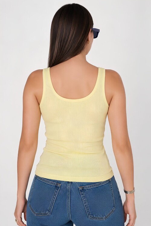 Kadın Fitted Havuz Yaka Atlet | Kalın Askılı Fitilli Kaşkorse Örme Kumaş | %98 Pamuk %2 Elastan Esnek Vücuda Oturan Basic Atlet | Günlük Casual Rahat 