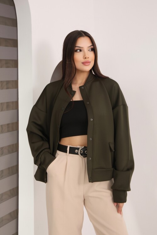 Kadın Haki Cep Detaylı ve Çıtçıt Detaylı Scuba Örme Ceket