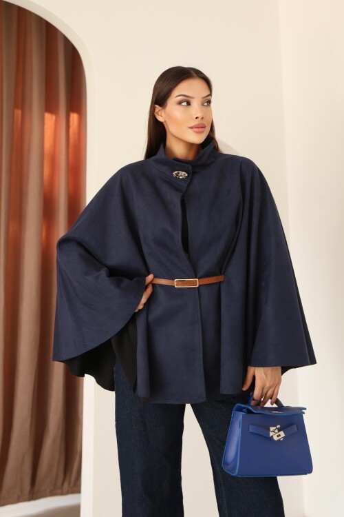 Kadın Lacivert Süet Kemer ve Yakası Düğme Detaylı Yarasa Kol Görünümlü Panço