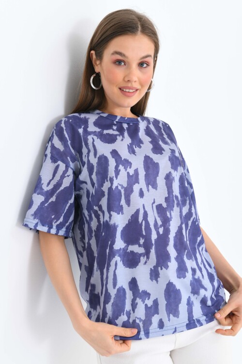 Kadın Mor Baskılı ve Dokuma Etiketli Geniş Kesim Bisiklet Yaka T-Shirt