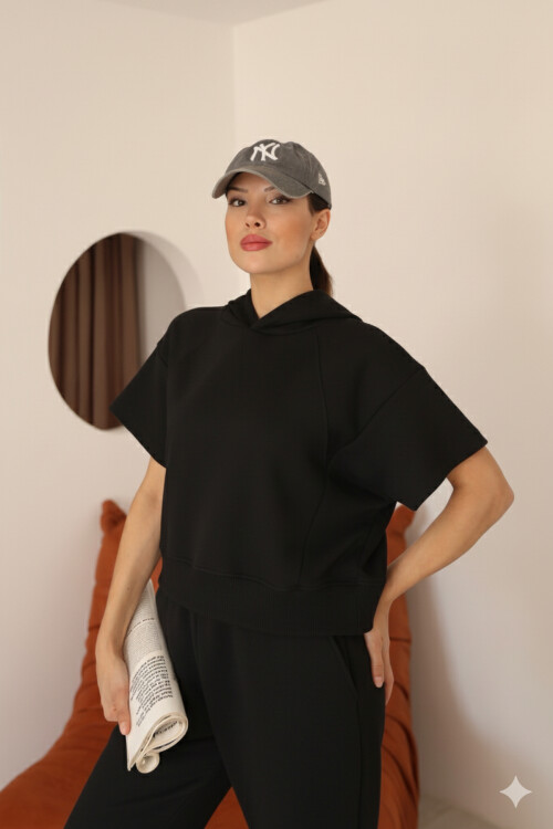 Kadın Siyah Ay Kol Kapüşonlu Relaxed Kalıp Örme Crop Sweatshirt