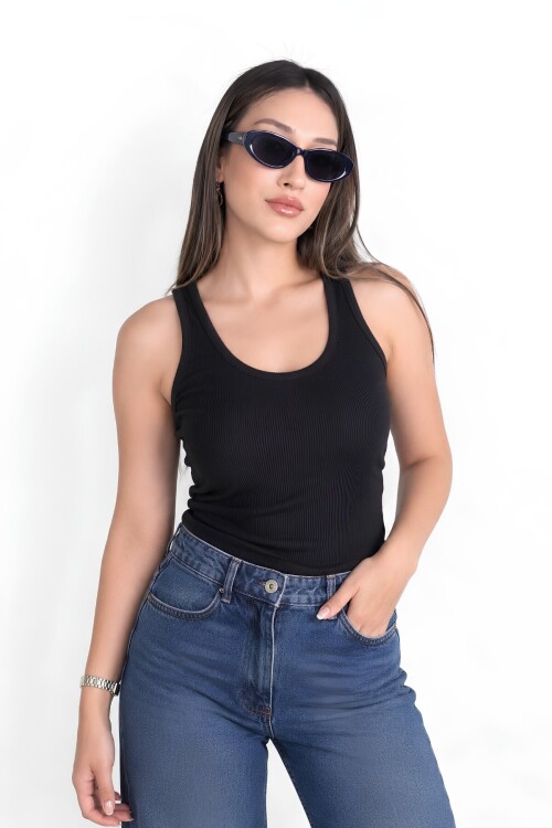 Siyah Fitted Havuz Yaka Atlet | Kalın Askılı Fitilli Kaşkorse Örme Kumaş | %98 Pamuk %2 Elastan Esnek Vücuda Oturan Basic Atlet