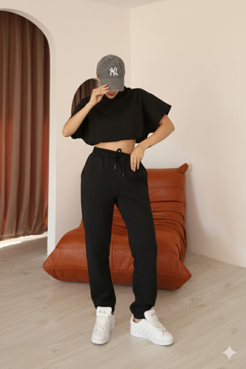 Kadın Siyah Relaxed Kalıp Paça ve Bel Lastik Detaylı Eşofman Altı