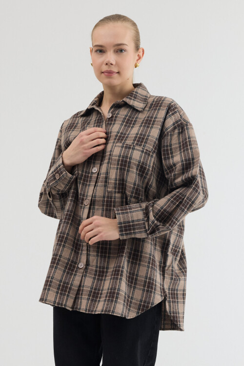 Kahve Oversize Kesim Uzun Kol Düğme ve Cep Detaylı Ekose Gömlek