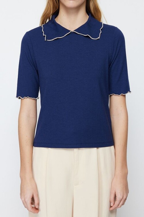 Lacivert Yaka Detaylı Regular Kalıp Örme Bluz