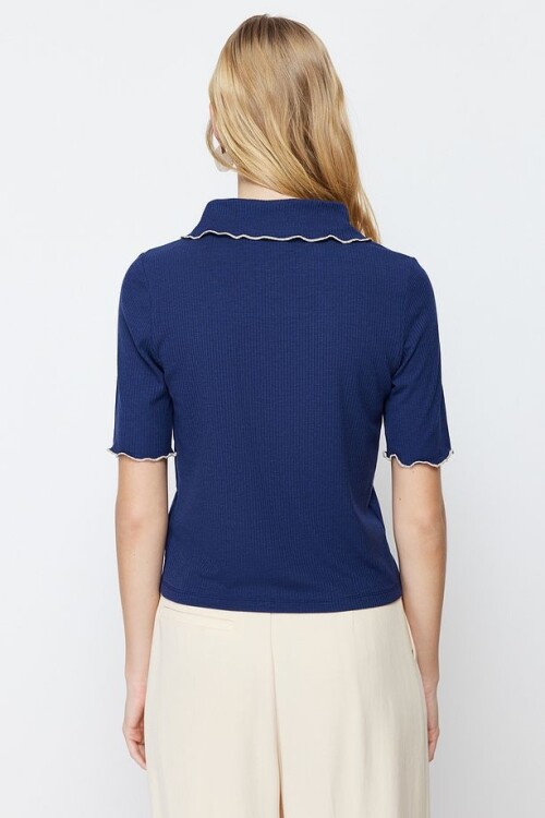 Lacivert Yaka Detaylı Regular Kalıp Örme Bluz