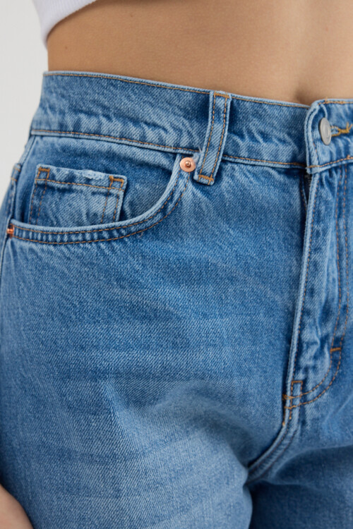 Mavi Yüksek Bel Yıkama Detaylı Rahat Kesim Mom Jean Kot Pantolon