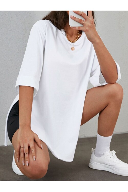 Moviment Kadın Standart Beden Duble Kol Yandan Yırtmaçlı Beyaz T-shirt
