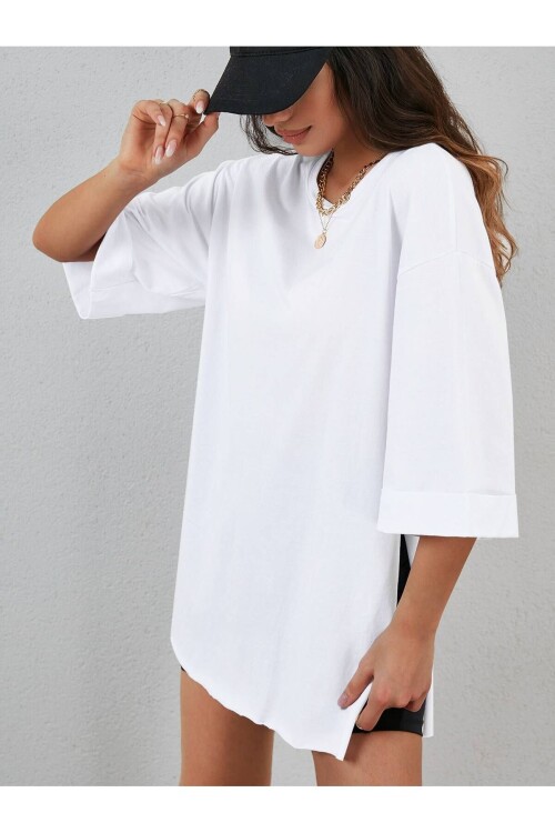 Moviment Kadın Standart Beden Duble Kol Yandan Yırtmaçlı Beyaz T-shirt