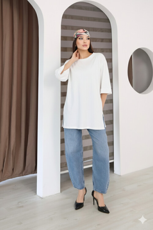 Moviment Kadın Standart Beden Duble Kol Yandan Yırtmaçlı Beyaz T-shirt