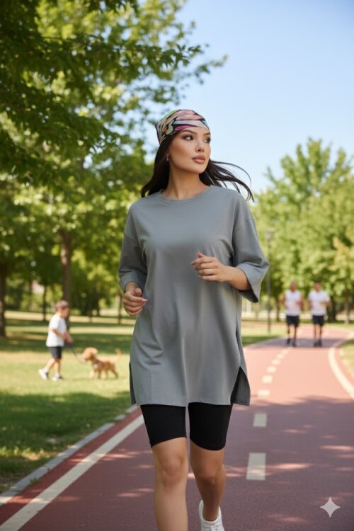 Moviment Kadın Standart Beden Duble Kol Yandan Yırtmaçlı Gri Melanj T-shirt