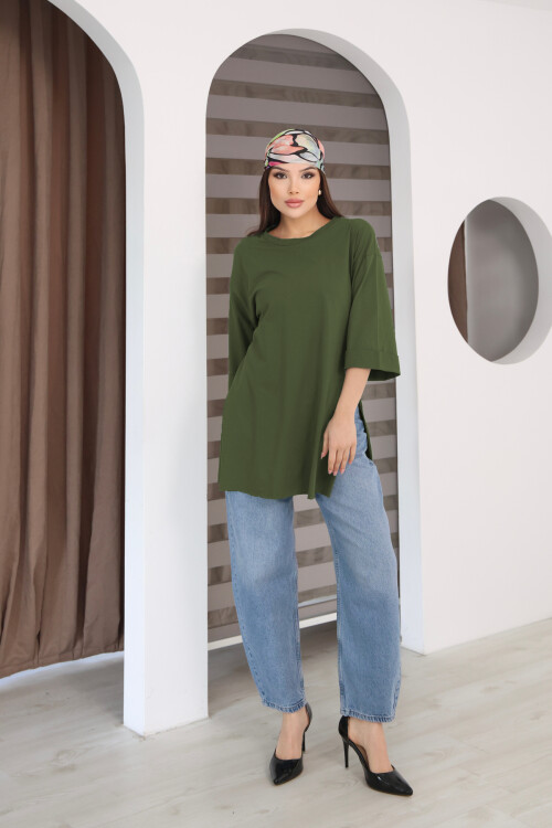 Moviment Kadın Standart Beden Duble Kol Yandan Yırtmaçlı Haki T-shirt