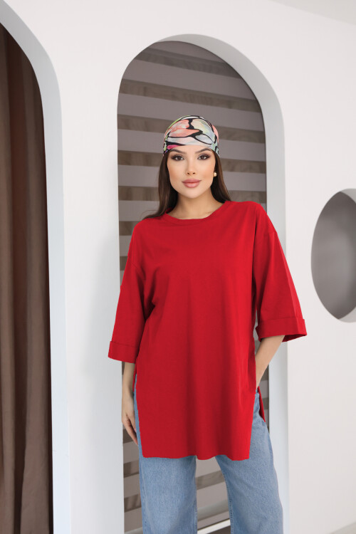 Moviment Kadın Standart Beden Duble Kol Yandan Yırtmaçlı Kırmızı T-shirt