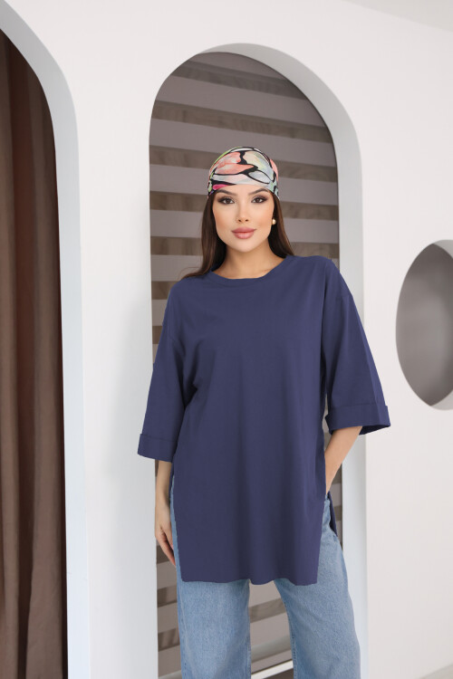 Moviment Kadın Standart Beden Duble Kol Yandan Yırtmaçlı Lacivert T-shirt