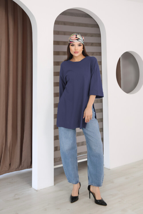 Moviment Kadın Standart Beden Duble Kol Yandan Yırtmaçlı Lacivert T-shirt