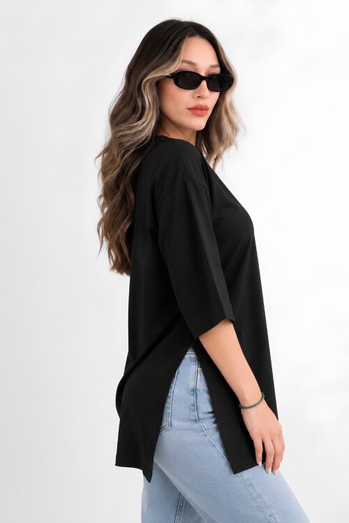 Moviment Kadın Standart Beden Duble Kol Yandan Yırtmaçlı Siyah T-shirt