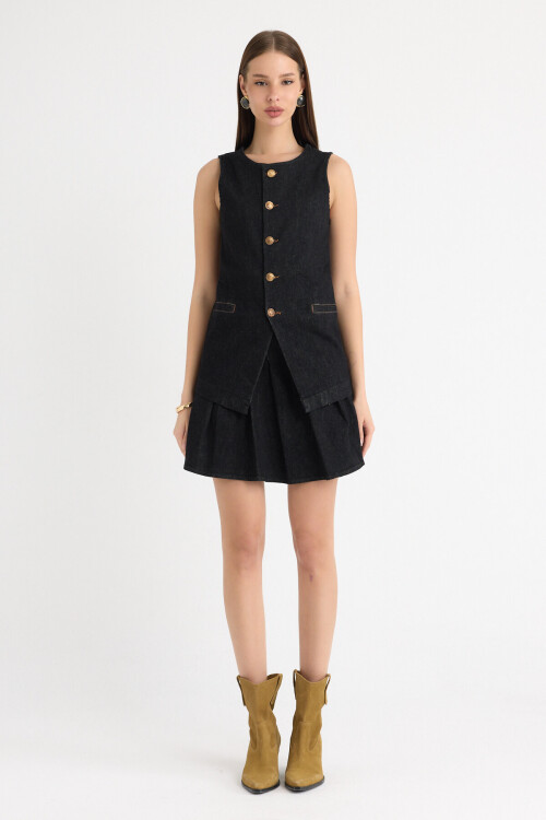 Siyah Yıkamalı Pile Detaylı Mini Etek ve Kolsuz  Düğme Detaylı Blazer Yelek/Ceket İkiliTakım