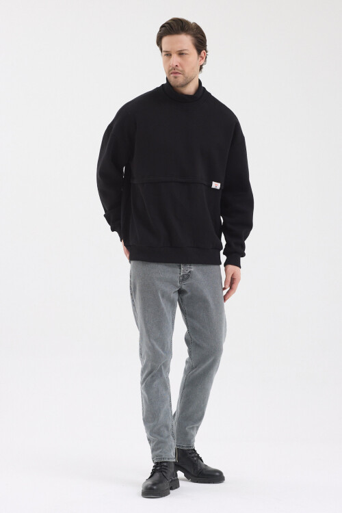 Urban Fit Siyah Dik Yaka Oversize Etiket Detaylı Şardonlu Sweatshirt