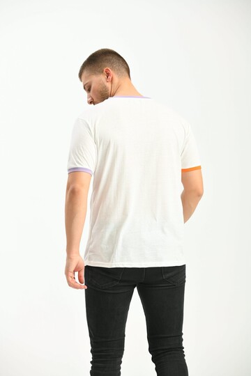 Beyaz Yaka ve Kol Ucu Detaylı Regular Fit T-Shirt