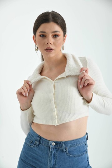 Ecru Shirt Collar Fur Button Detailed Knitted Crop Blouse