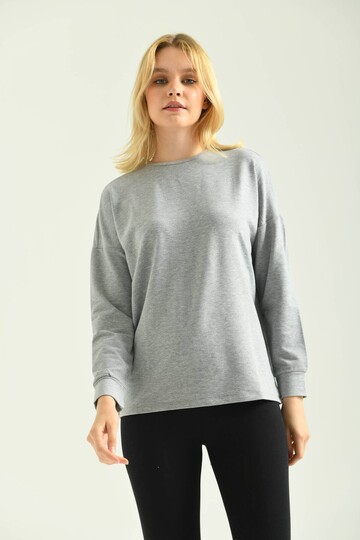 Gray Crew Neck Long Sleeved T-Shirt