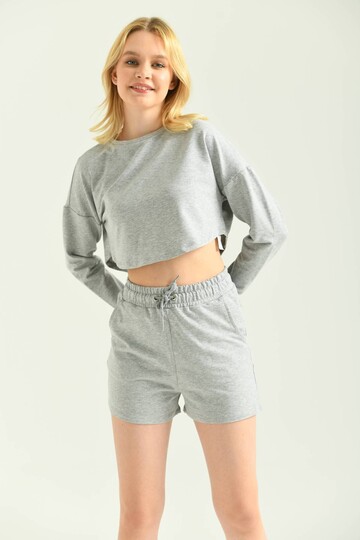 Gray Pocket Detail Shorts Bottom-Top Set