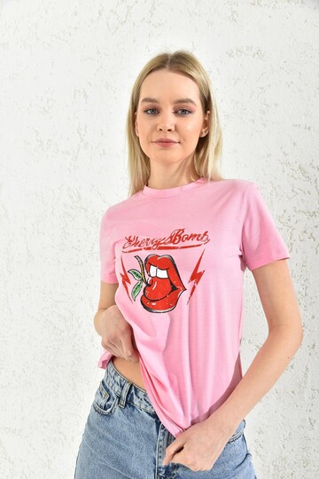 Pembe Bisiklet Yaka Baskı Detaylı T-Shirt