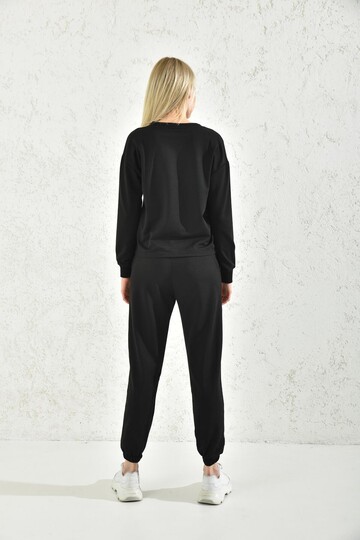 Black V-Neck Print Detailed Tracksuit Set