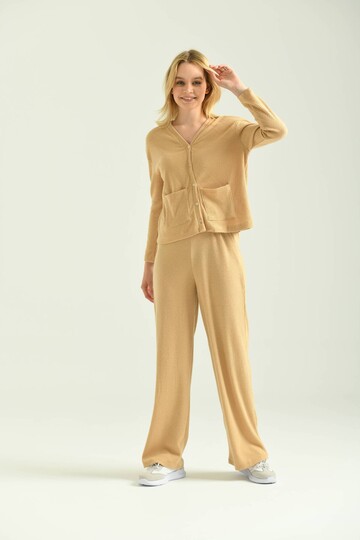 Milk Brown Button Detailed Relaxed Bottom-Top Set