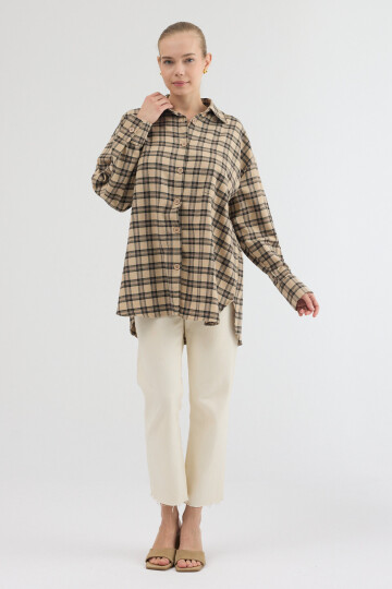 Bej Oversize Kesim Uzun Kol Düğme ve Cep Detaylı Ekose Gömlek