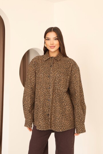 Kadın Kahverengi Leopar Desenli Düğme Detaylı Gömlek Yaka Oversize Ceket