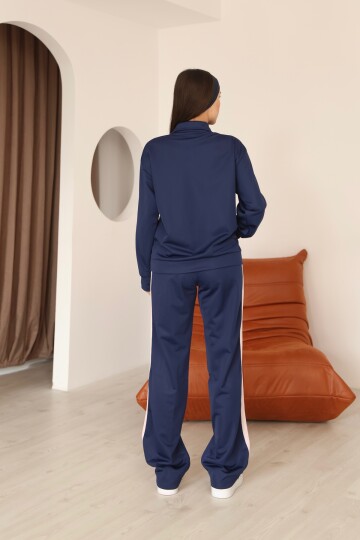 Kadın Lacivert Yanları Şerit Detaylı Eşofman Takımı