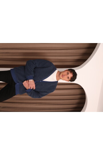 Lacivert V Yaka Düğmeli Peluş Hırka