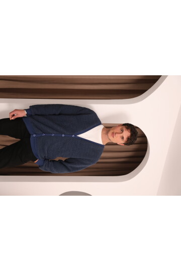 Lacivert V Yaka Düğmeli Peluş Hırka