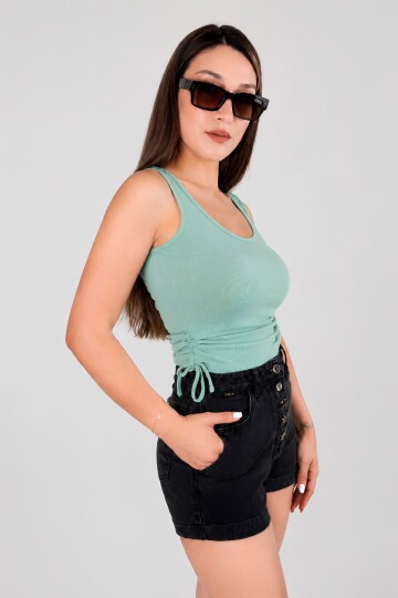 Mint Yeşili Büzgü Drape Detaylı Crop Atlet | Havuz Yaka Fitted Kalıp | Asimetrik Kesim Fitilli Kaşkorse Esnek Örme Kumaş | %96 Pamuk %4 Elastan