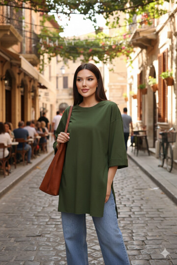 Moviment Kadın Standart Beden Duble Kol Yandan Yırtmaçlı Haki T-shirt